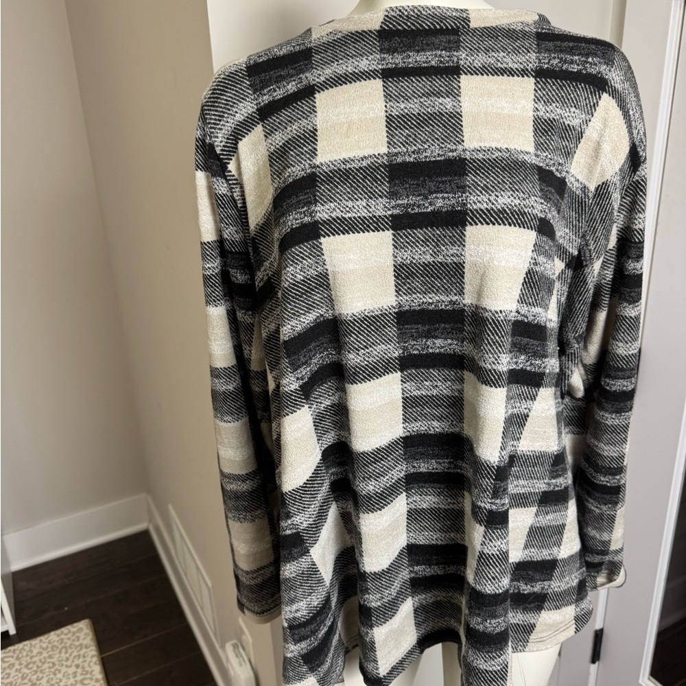 Sweet Love Checkered Black and Cream Top 3x